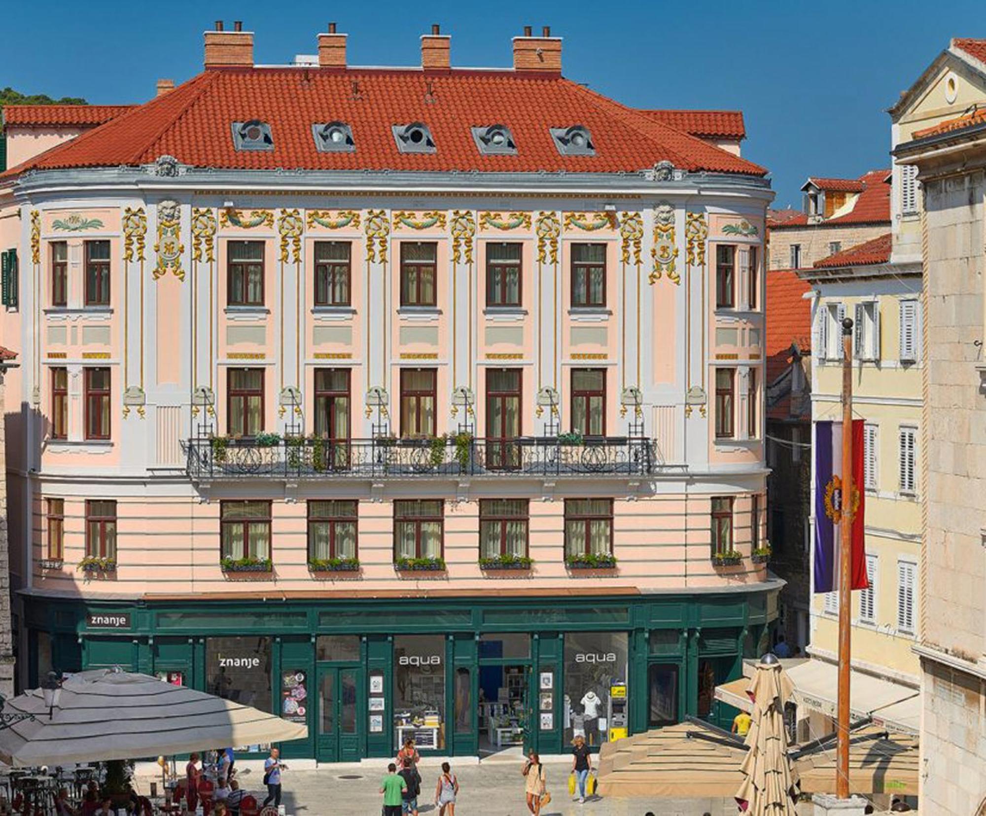 Royal Piazza Gasthuis 4*